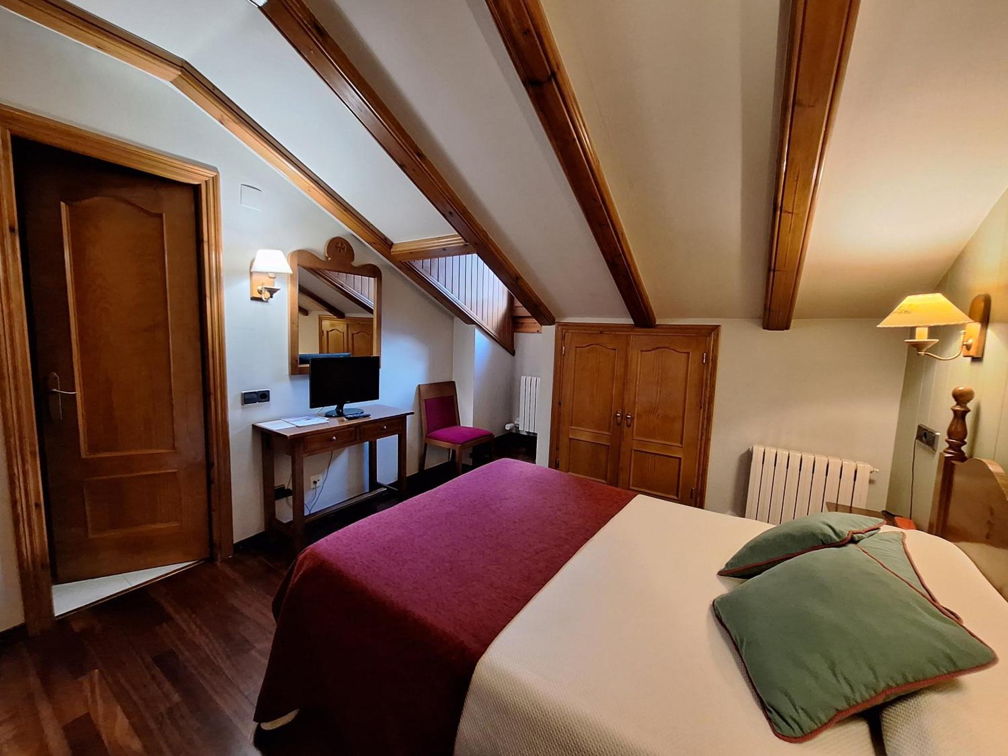 Hotel Aragueells Benasque Exterior photo